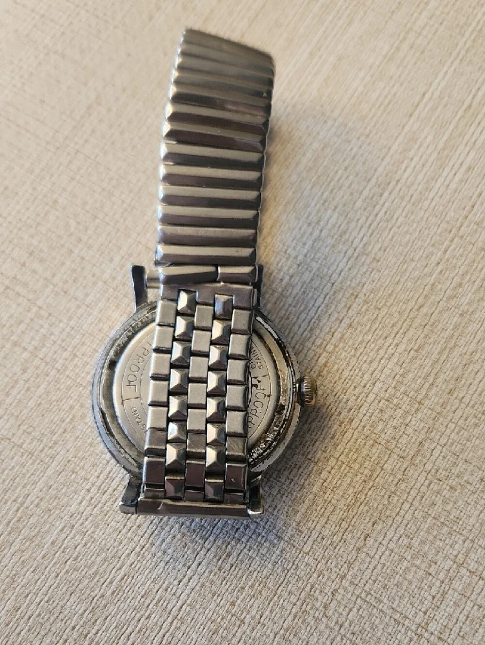 Vintage Timex Men's Silver‎ Watch with Luminous Green Hands